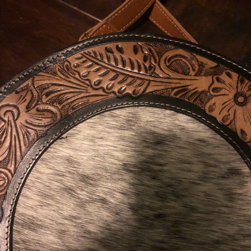 Western Cowhide and Tooled Leather Canteen Purse - Picture 6 of 6